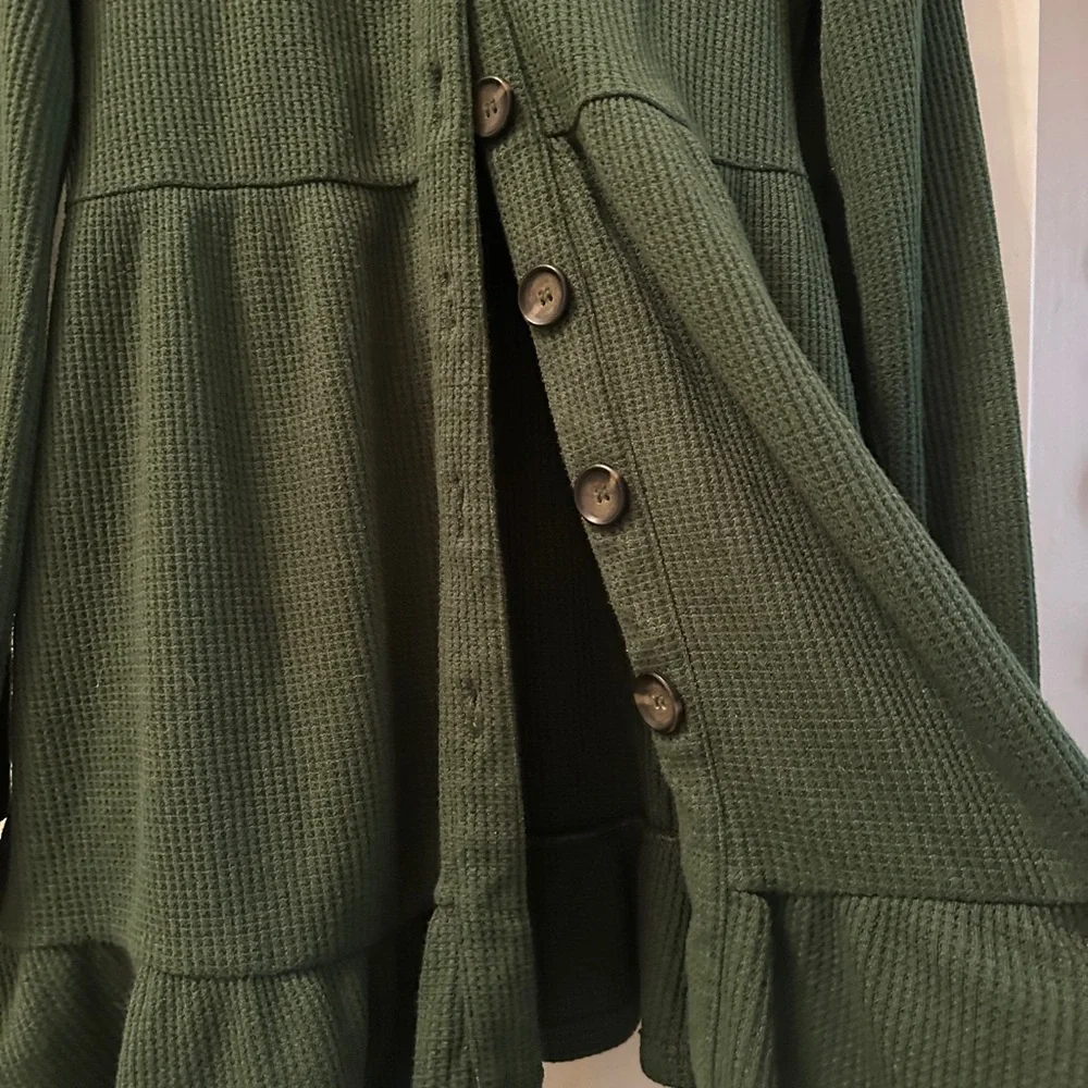 Evy’s Tree - “The Sarah” Green Button-Front Waffle Knit Ruffle Cardigan - Picture 2 of 7